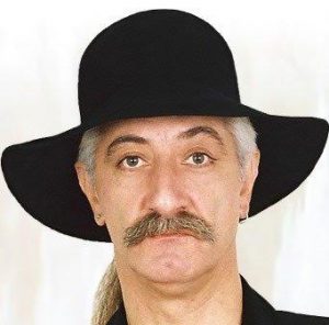 Етиен Леви