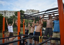 “По здрав дух в по-здраво тяло” – безплатни тренировки по стрийт фитнес за младежи от 10 български града.