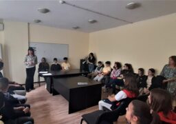 Един различен урок по гражданско образование с кмета на район “Възраждане” Савина Савова